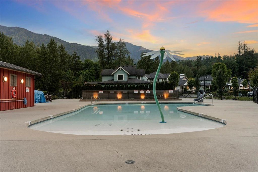 listing image 1106325910132159058