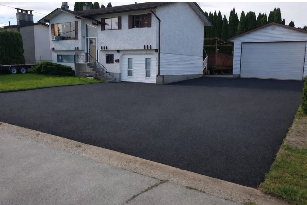 Photo of 46494 Elliott Avenue, Chilliwack, BC V2P 6L3 (MLS # R3104324)