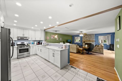 19607 Somerset Drive Pitt Meadows BC V3Y 2L4