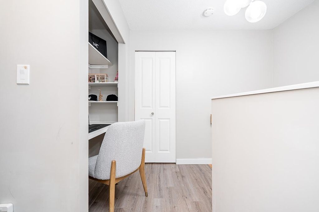listing image 1105008631075015235