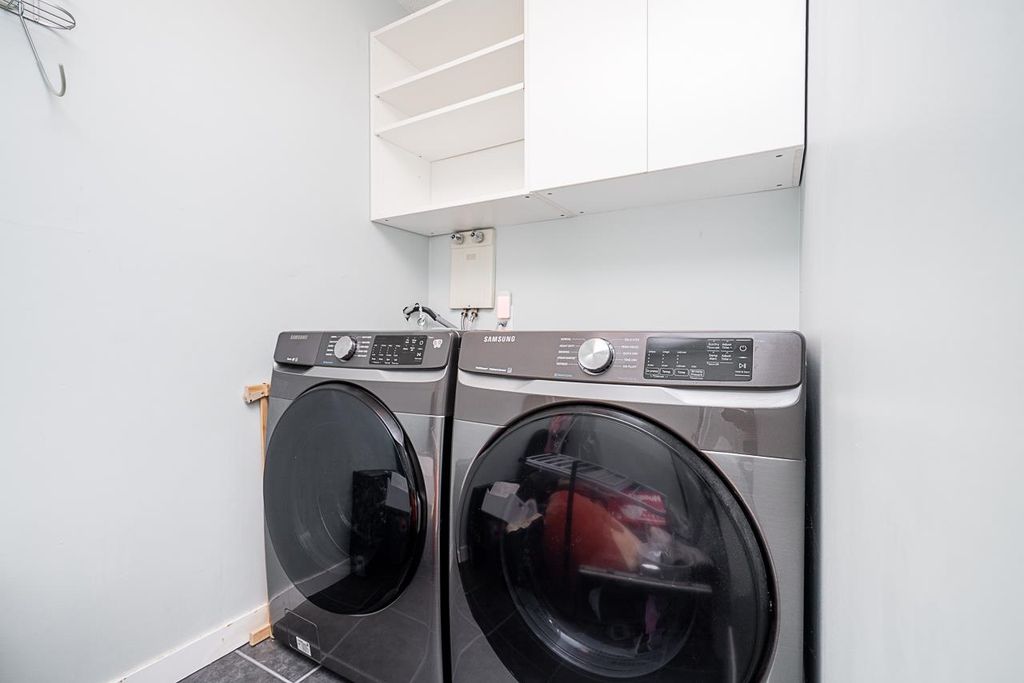 listing image 1104311222373398969