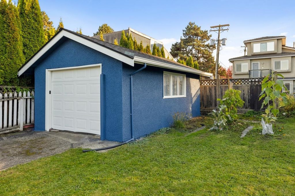 listing image 1100821693635862234