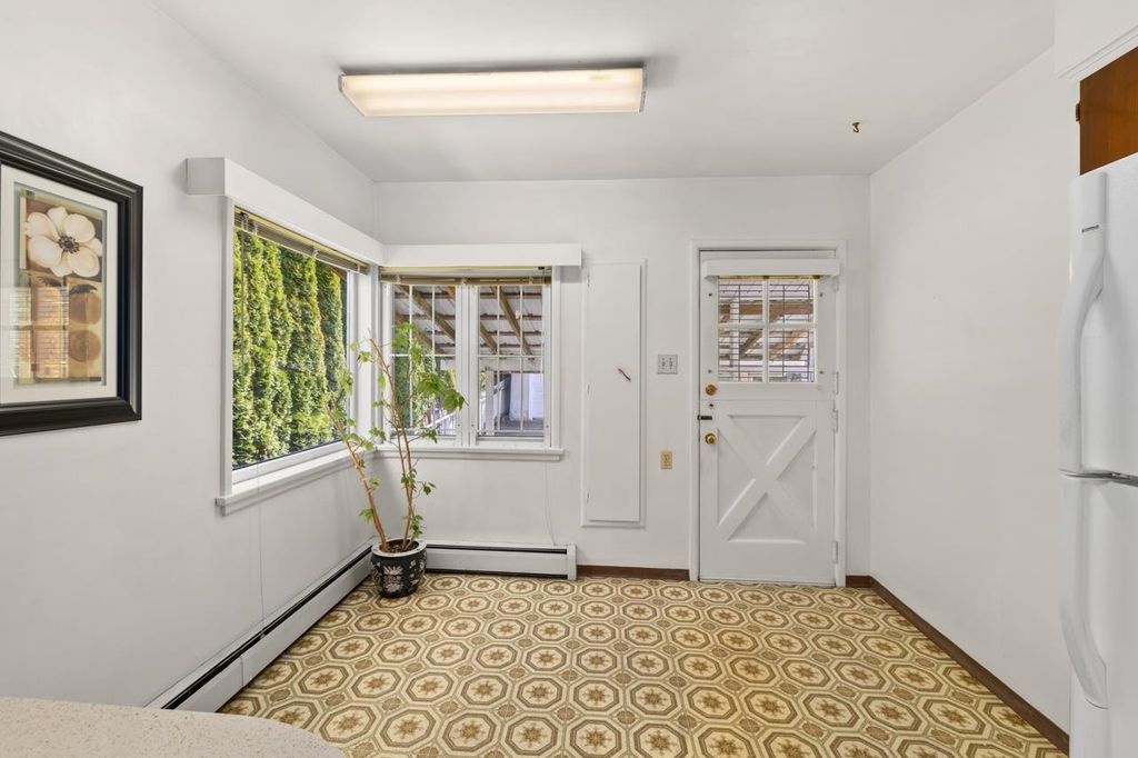 listing image 1106574177168059812