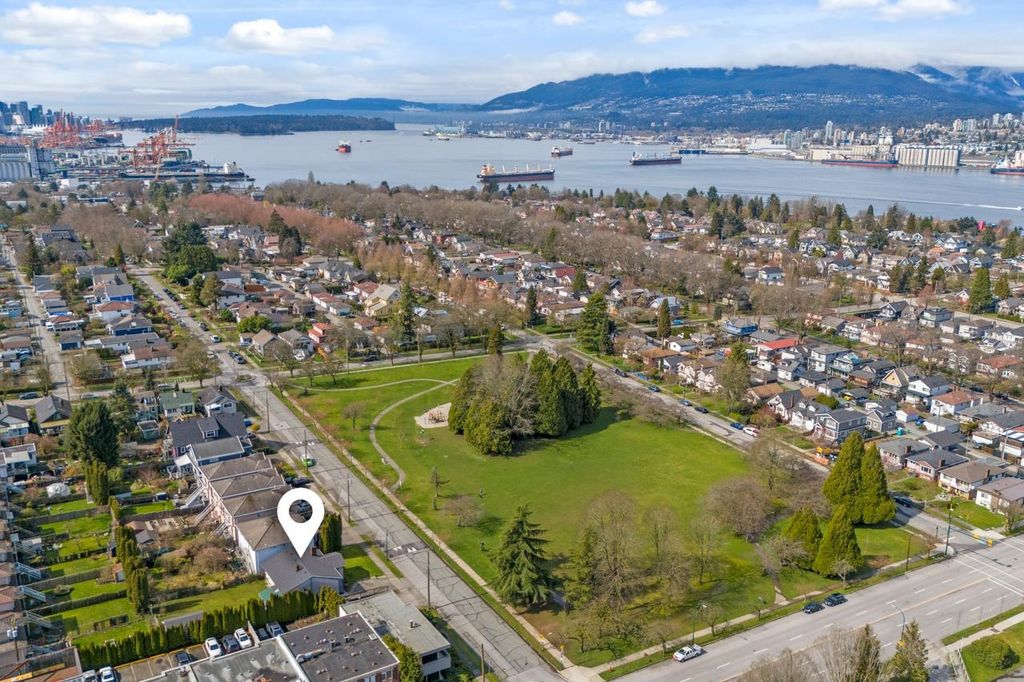 listing image 1105982406686606848