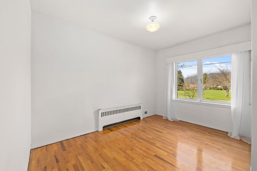 listing image 1103023994746661315
