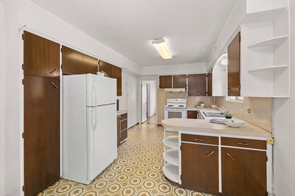listing image 1100844115218518609