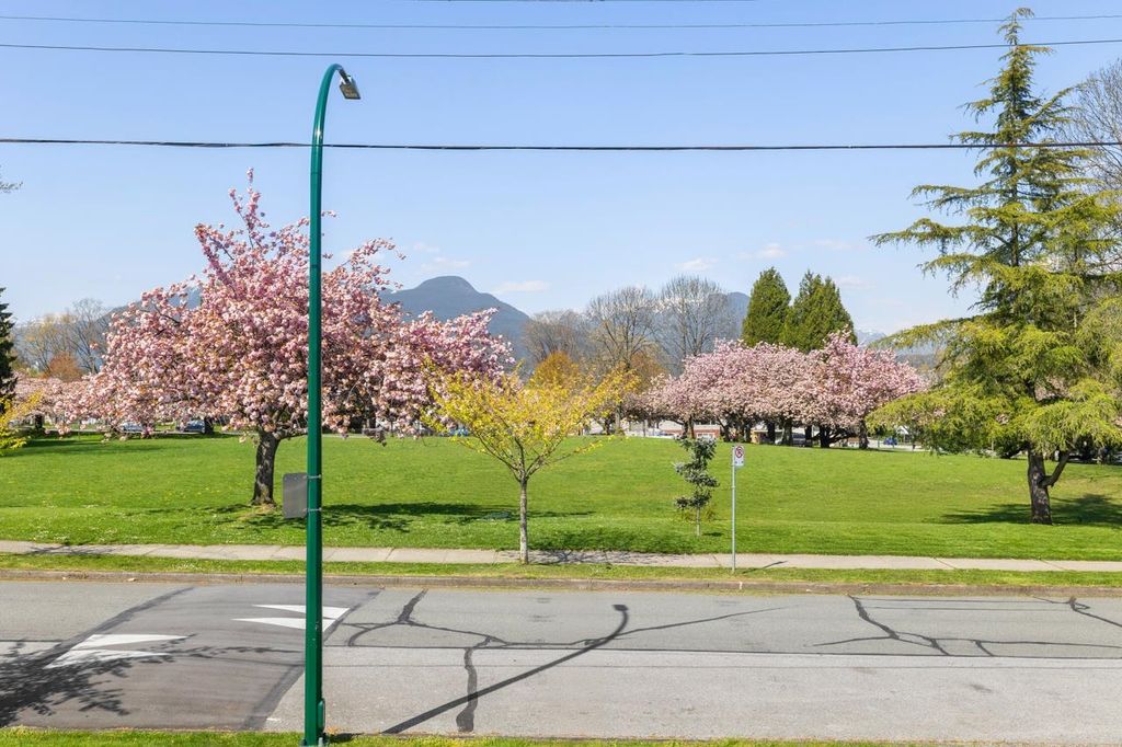 listing image 1108791592218005352