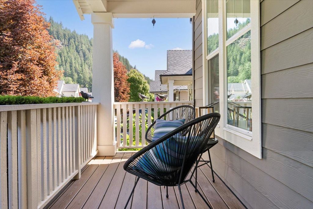 listing image 1100162755743596993