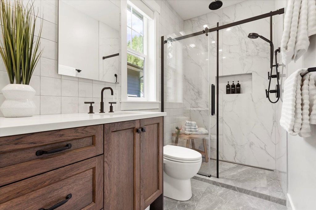 listing image 1104484535353111550