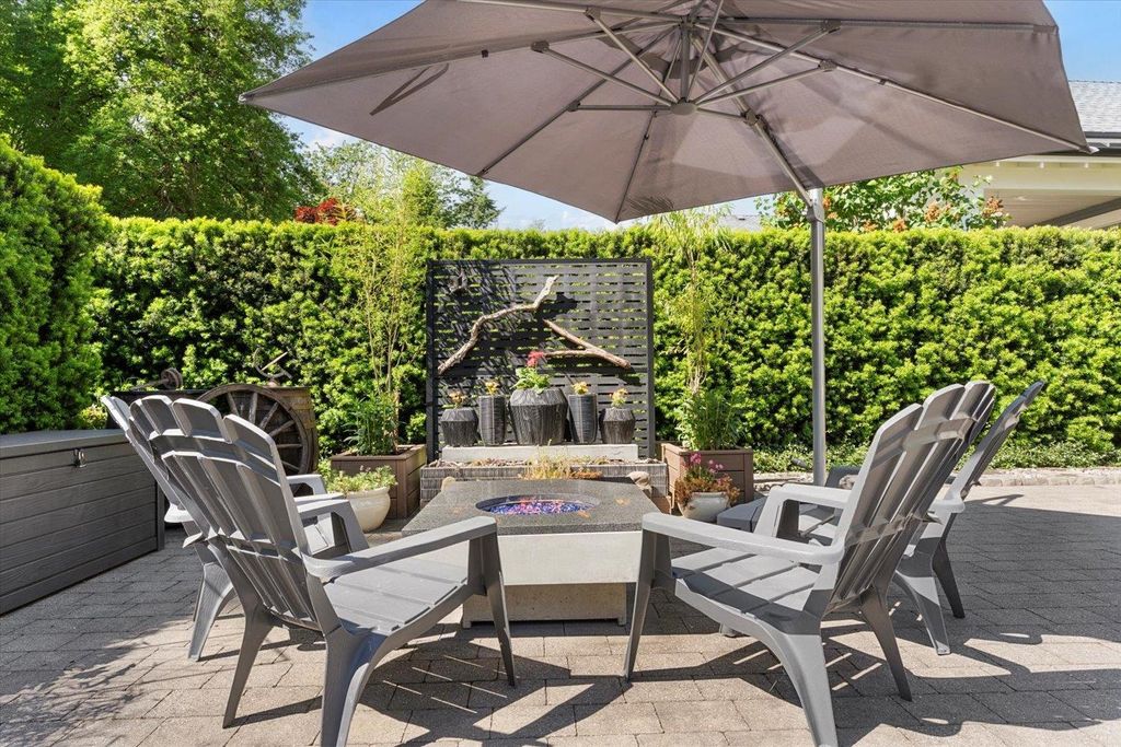 listing image 1102645862104439405