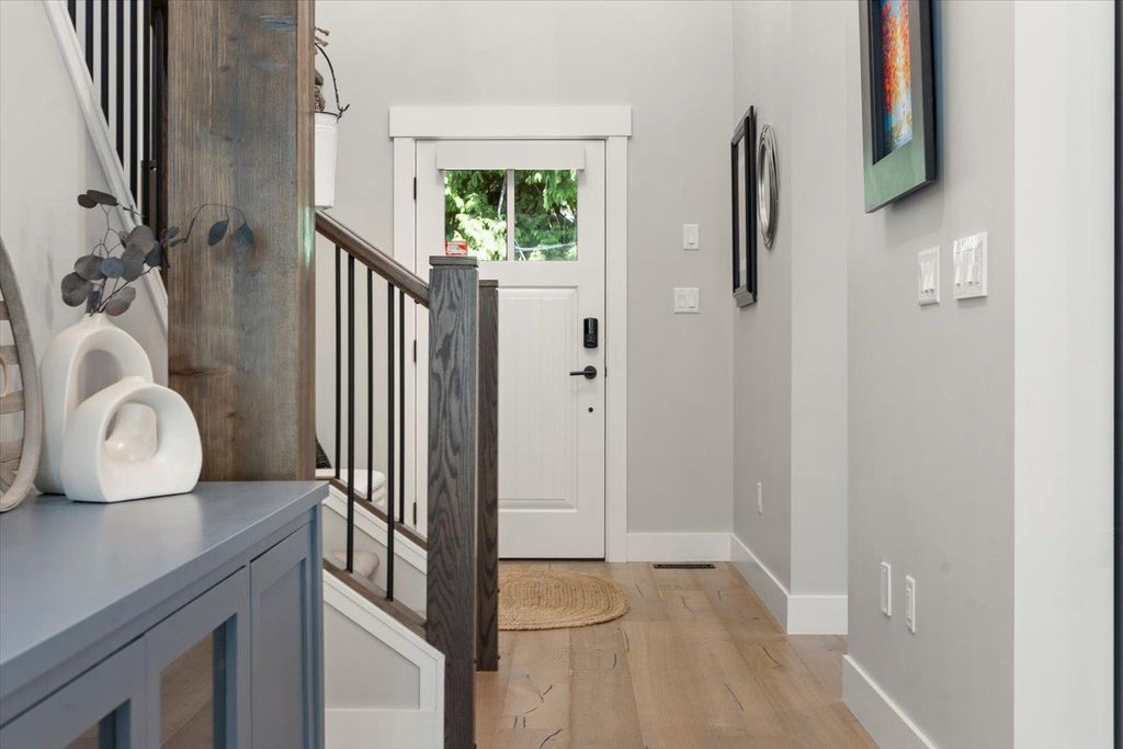 listing image 1103476532562885450