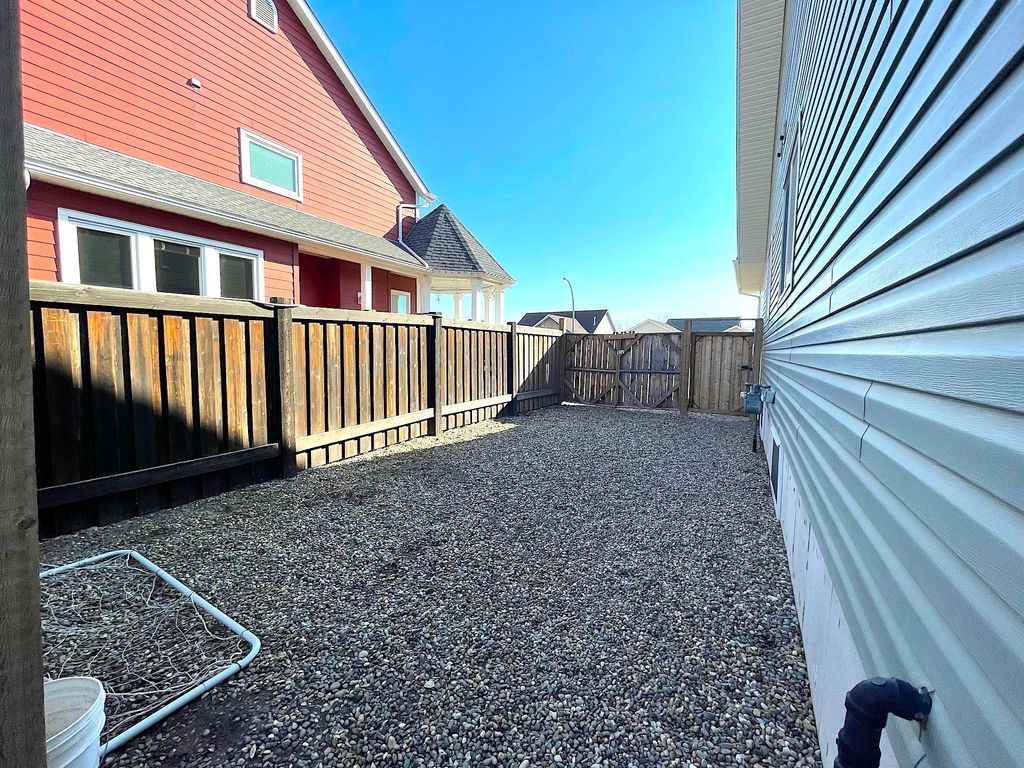 listing image 1108777665229374570