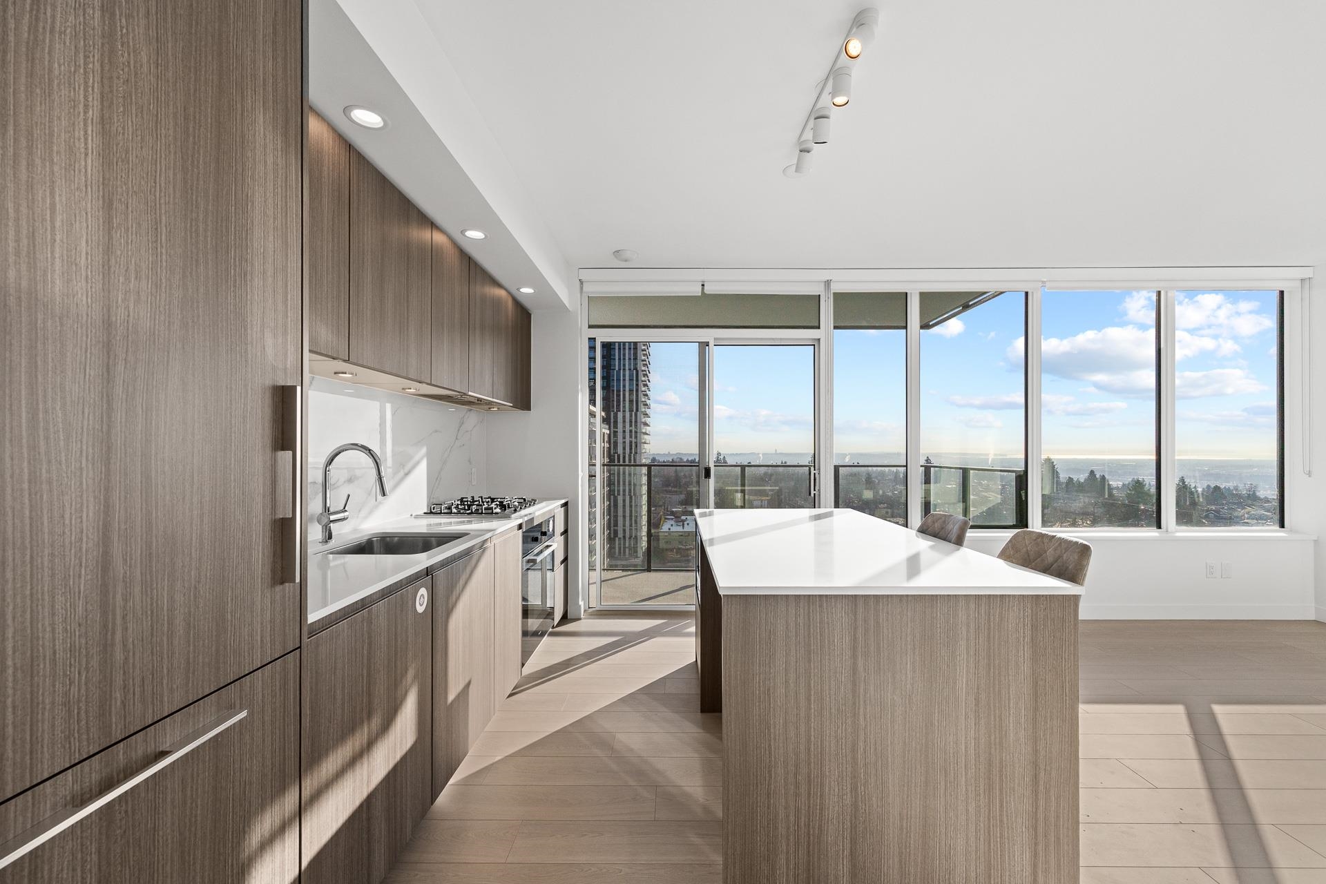 6537 Telford Avenue 1204