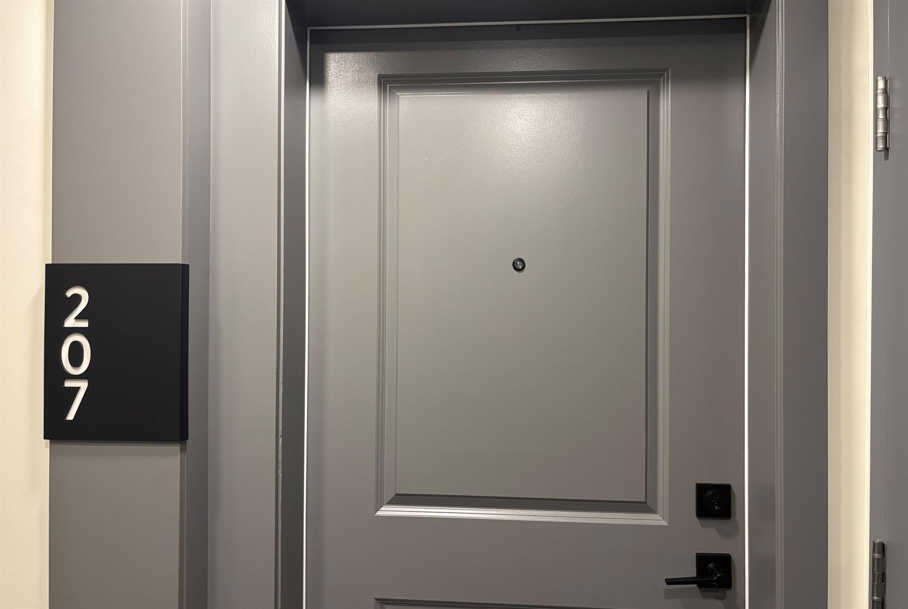 19935 75a Avenue 207