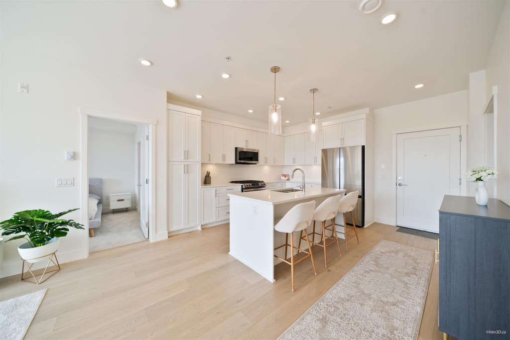 Photo of 22633 Selkirk Avenue #507, Maple Ridge, BC V2X 1C7 (MLS # R3154826)