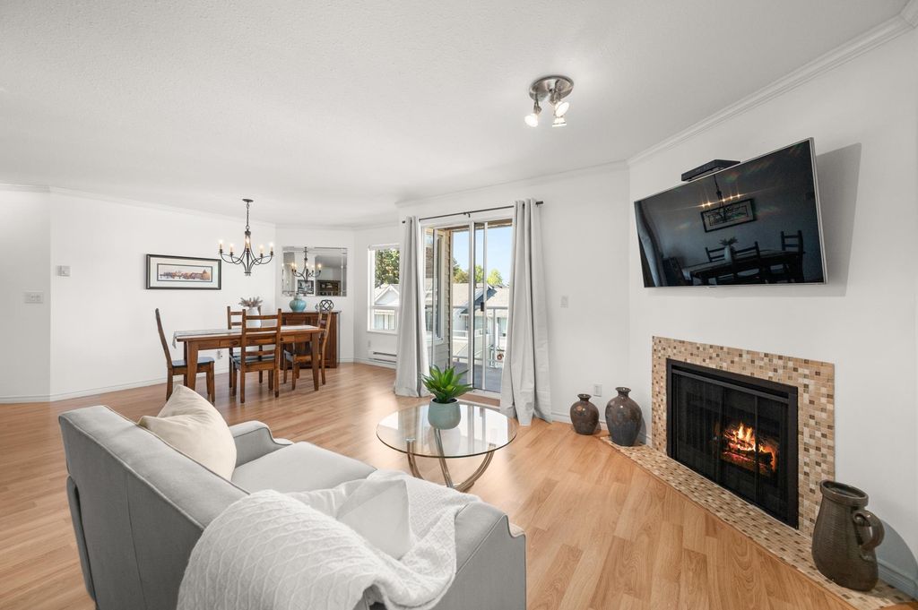 listing image 1104095613296550928