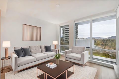 1500 Fern Street 805 North Vancouver BC V7J 0E6