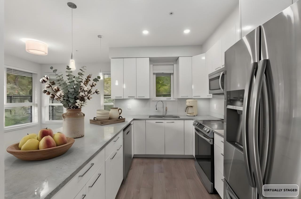 5485 Brydon Crescent 112