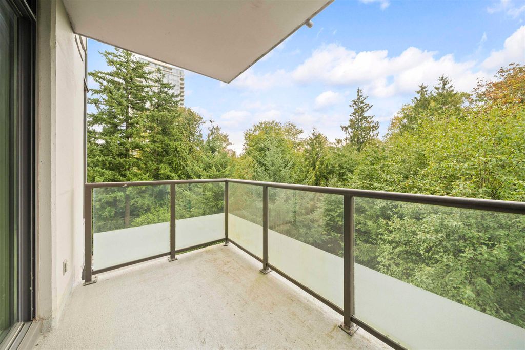 listing image 1104233375141060850