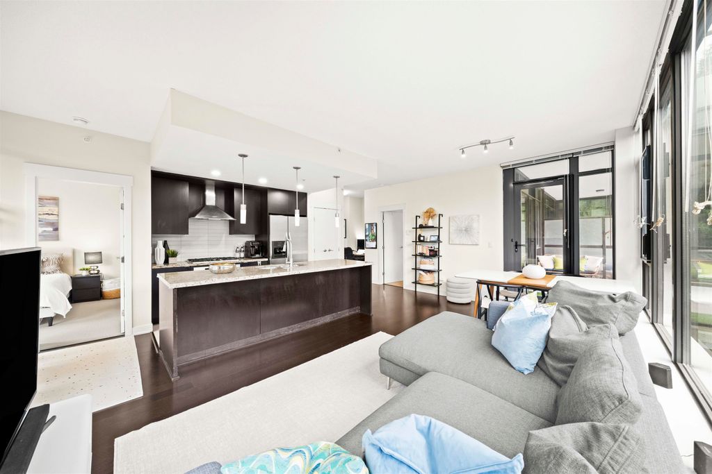 listing image 1102845756981896373