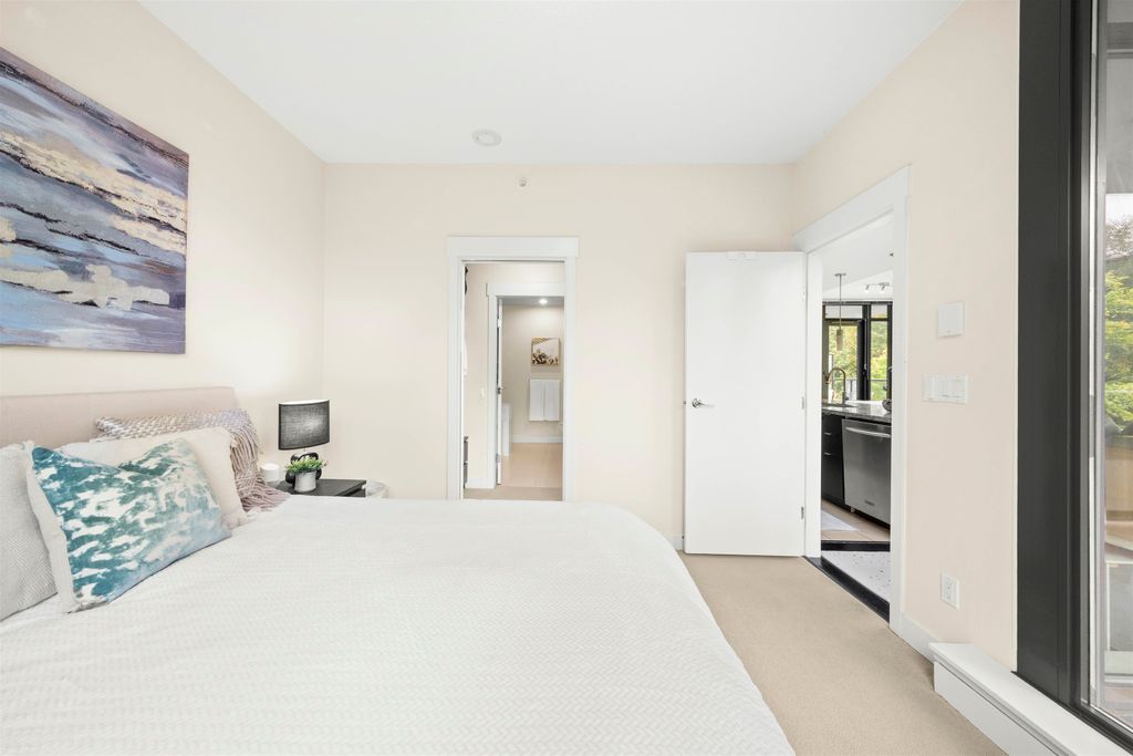 listing image 1103960372306212375