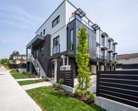 610 E 3rd Street TH8 North Vancouver BC V7L 1G7