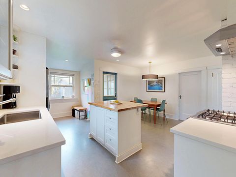 2640 Mcgill Street Vancouver BC V5K 1H3