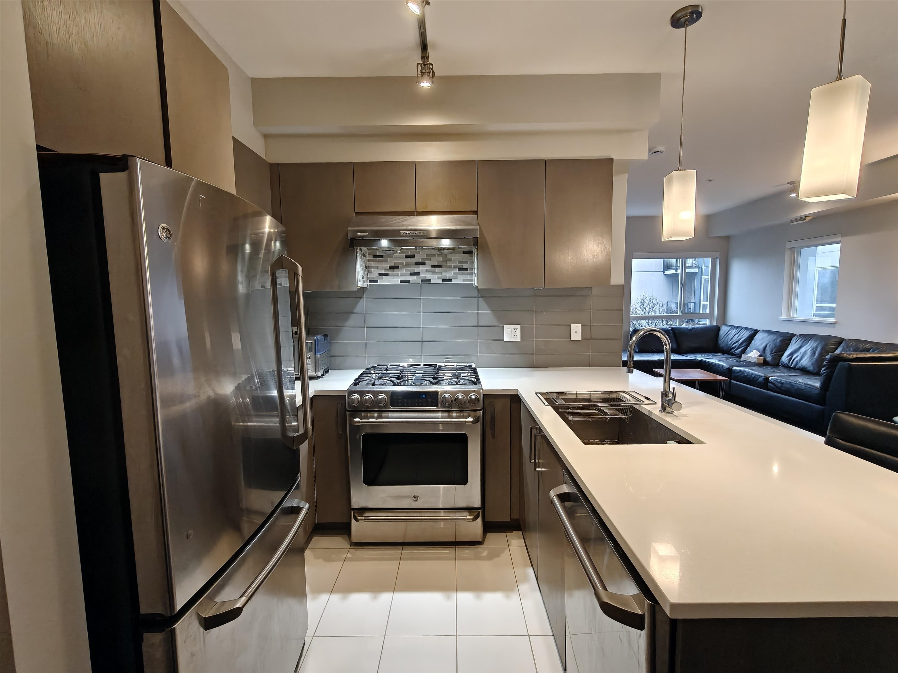 10155 River Drive 212