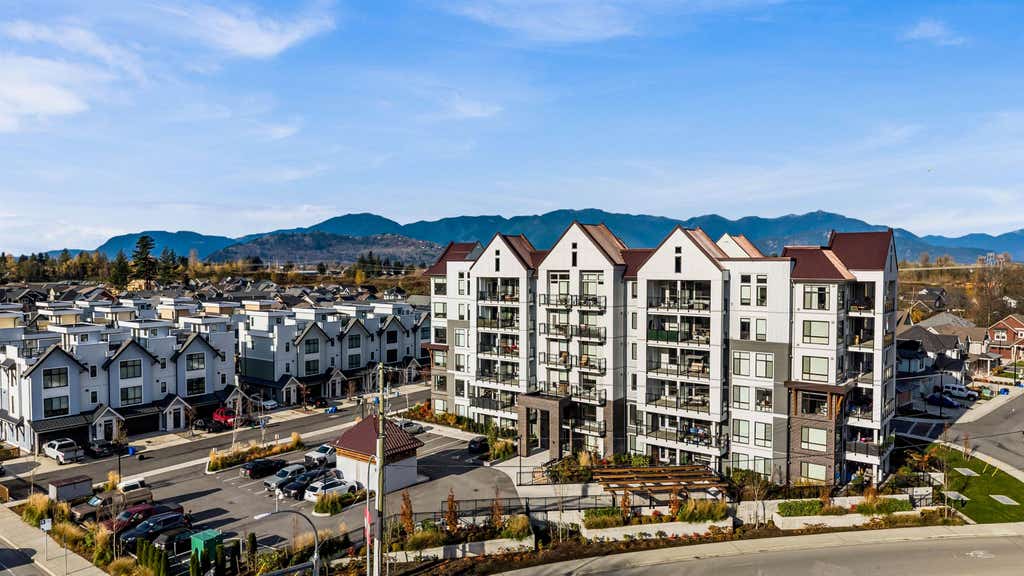 Photo of 6045 Chilliwack River Road #203, Chilliwack, BC V2R 6L5 (MLS # R3157852)