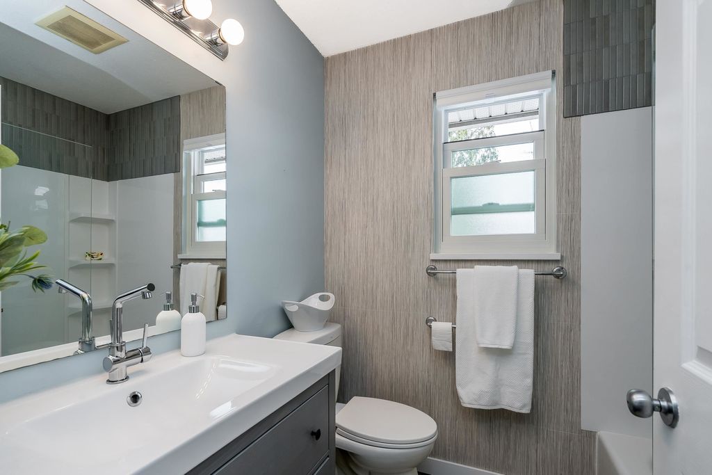 listing image 1104602169746876690