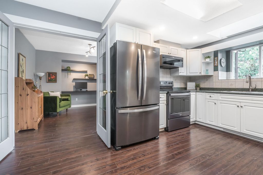 listing image 1107288354697523066