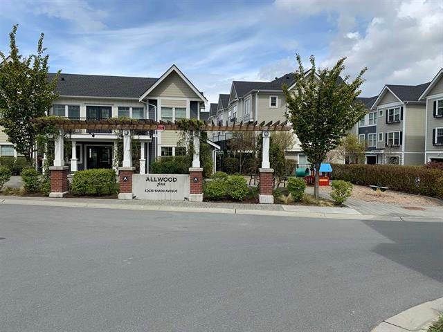 Photo of 32633 Simon Avenue #44, Abbotsford, BC V2T 0G9 (MLS # R3157143)