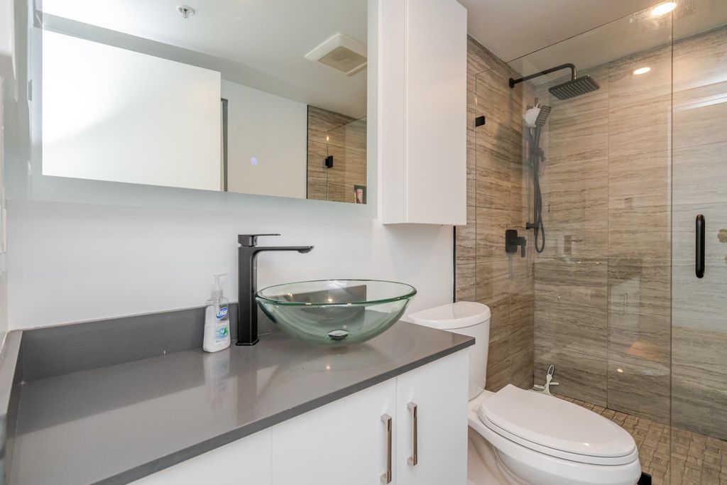 listing image 1105481134381726740