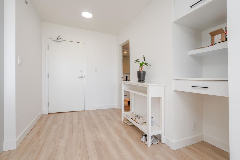 listing image 1107524206501047082
