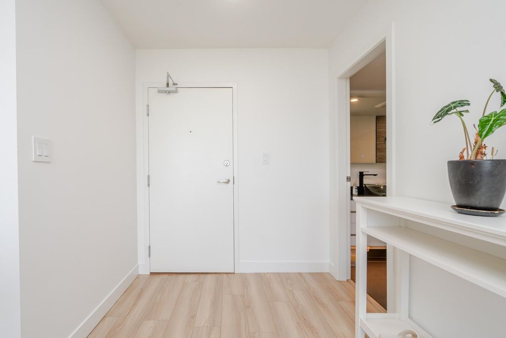 listing image 1107411398647330360