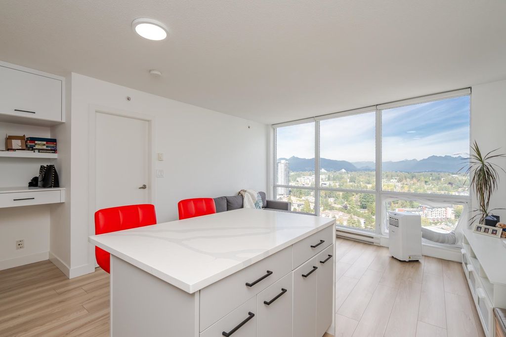 listing image 1109538308581846961