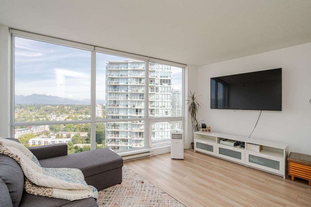 listing image 1104626487797708198