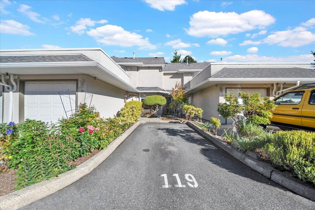 Photo of 9926 151 Street #10, Surrey, BC V3R 8C9 (MLS # R3172632)
