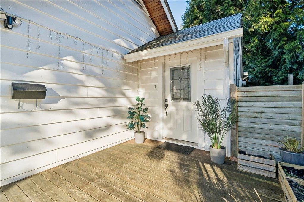 Photo of 21339 Dewdney Trunk Road, Maple Ridge, BC V2X 3G2 (MLS # R3148539)