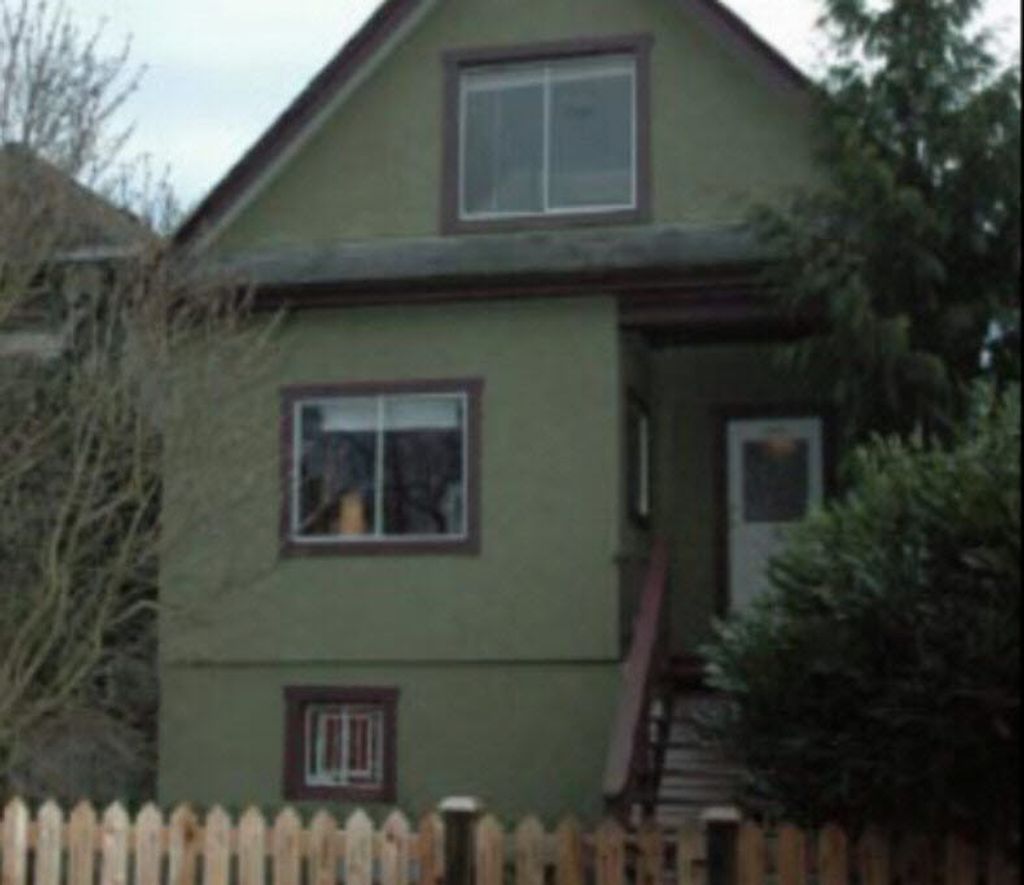 listing image 1108367942002354435