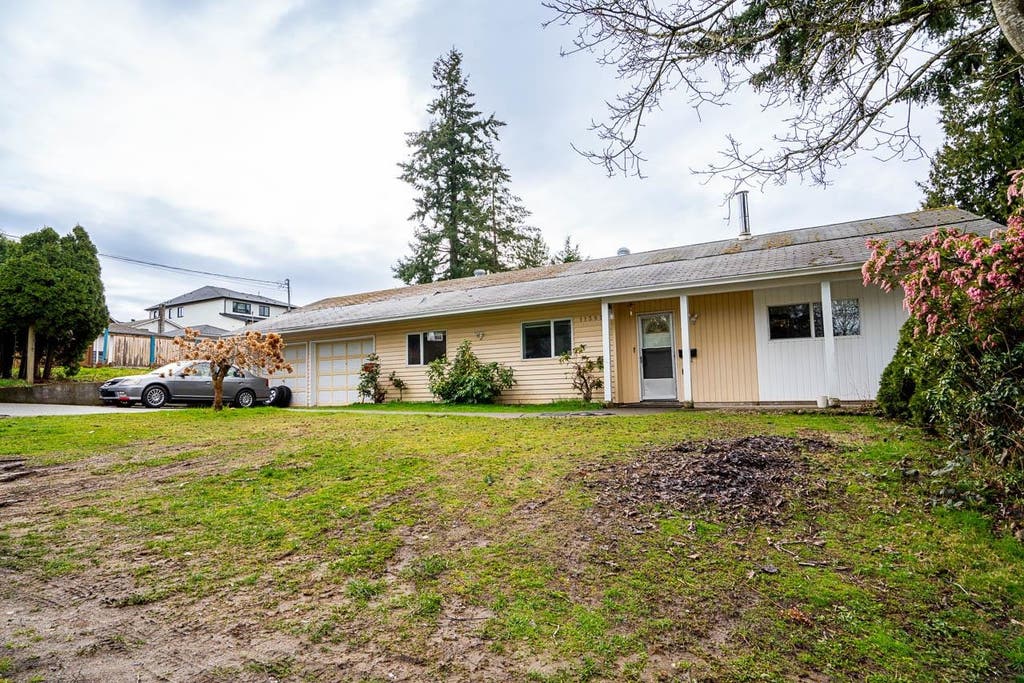 Photo of 11397 141a Street, Surrey, BC V3R 8Z1 (MLS # R3156179)