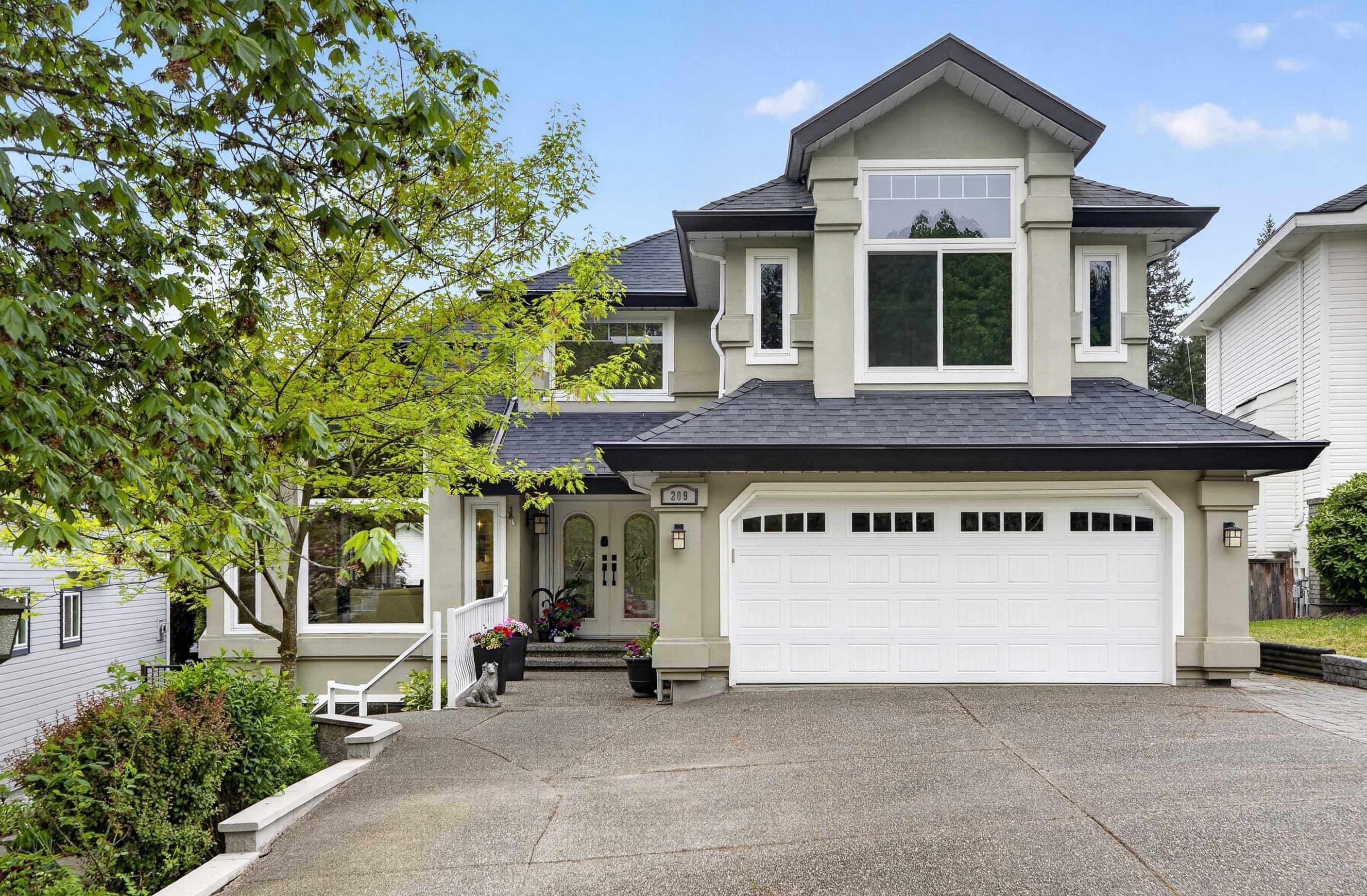 209 Ravine Drive