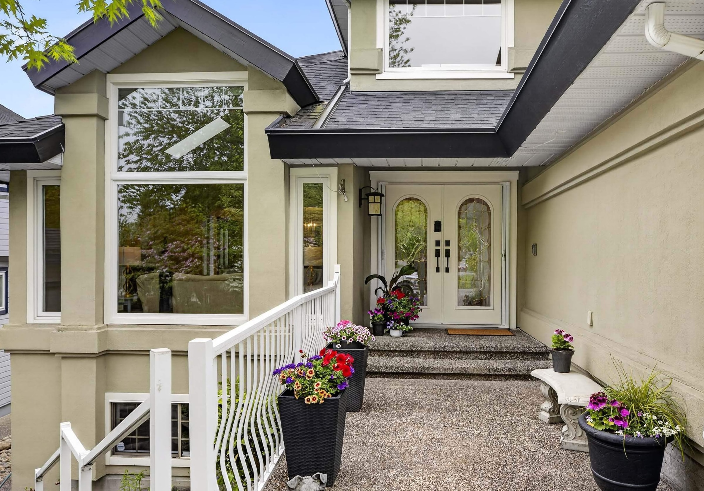 209 Ravine Drive