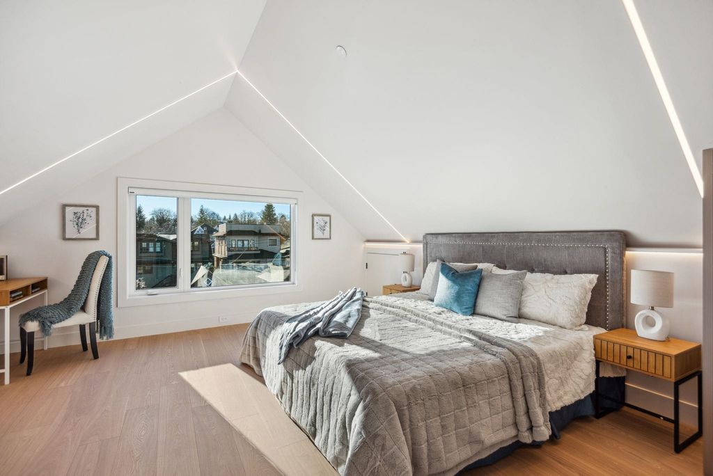 listing image 1102559626240306512