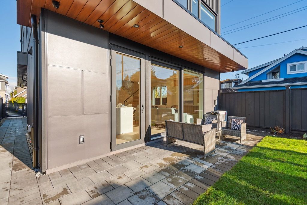 listing image 1100559022255051221