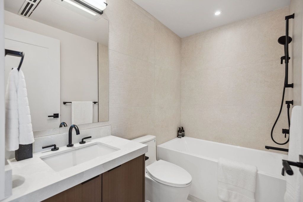 listing image 1104220323586409770