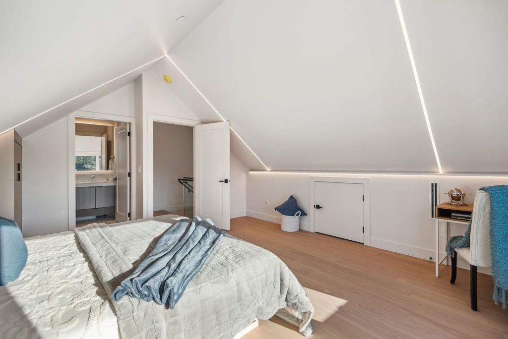 listing image 1103876152108413492