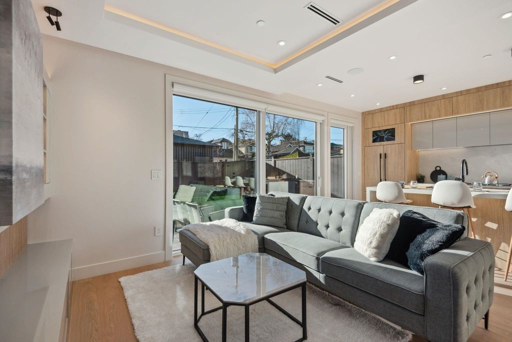 listing image 1103649078751332565