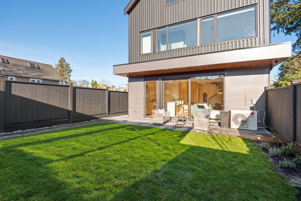 listing image 1108732115487442951