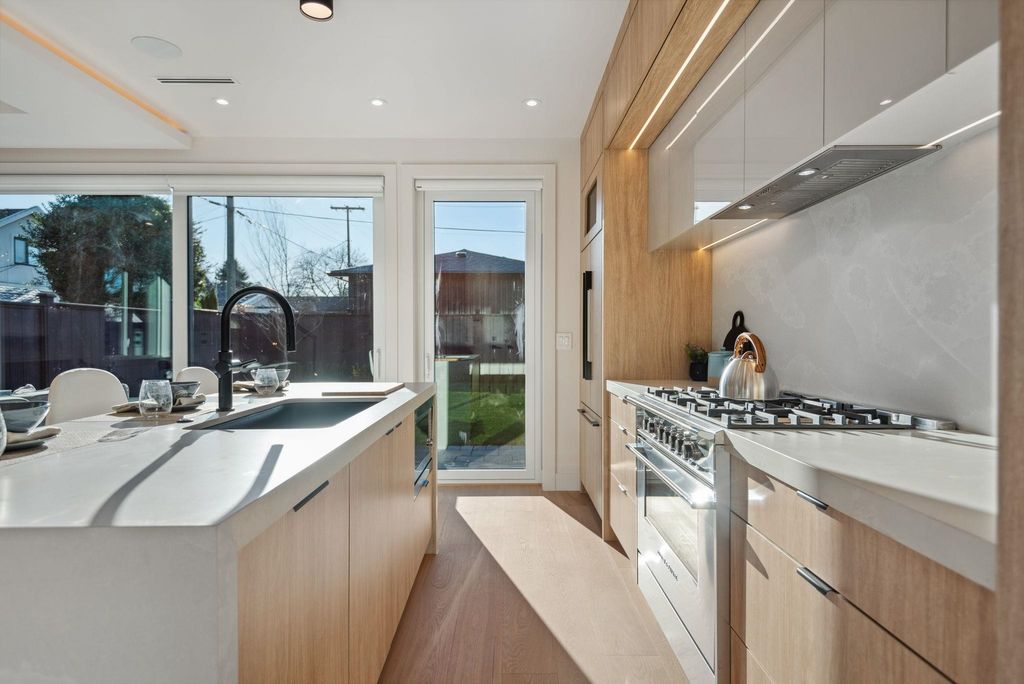 listing image 1100239126136250443